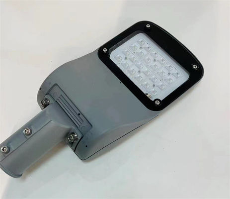 30W-80W एलईडी पार्किंग लॉट लाइट्स डाई-कास्टिंग एल्यूमीनियम हाउसिंग आउटडोर स्ट्रीट लाइट्स आवासीय क्षेत्रों के लिए