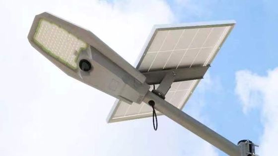 वाणिज्यिक सौर स्ट्रीट लाइट ऊर्जा बचत 400W 600W सौर ऊर्जा से चलने वाली रोशनी IP65 सड़क और सड़कों के लिए बाहरी प्रकाश व्यवस्था